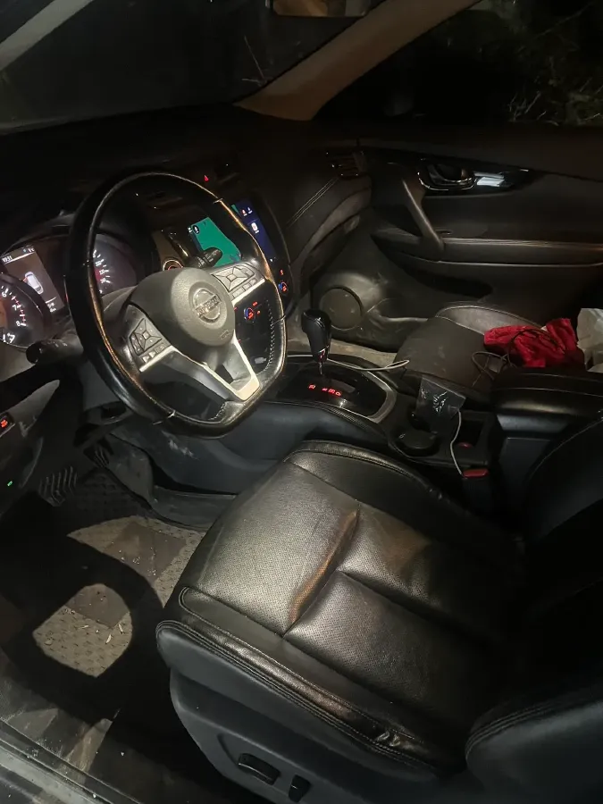 2021 Nissan X-Trail 2.0L 151HP L4 CVT,autocango,china used car exporter,china ev exporter,chinese used car exporter,chinese used ev exporter