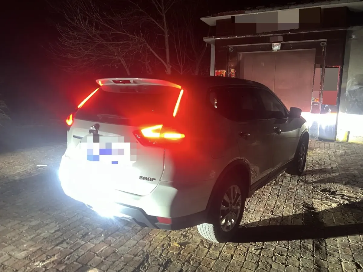 2021 Nissan X-Trail 2.0L 151HP L4 CVT,autocango,china used car exporter,china ev exporter,chinese used car exporter,chinese used ev exporter