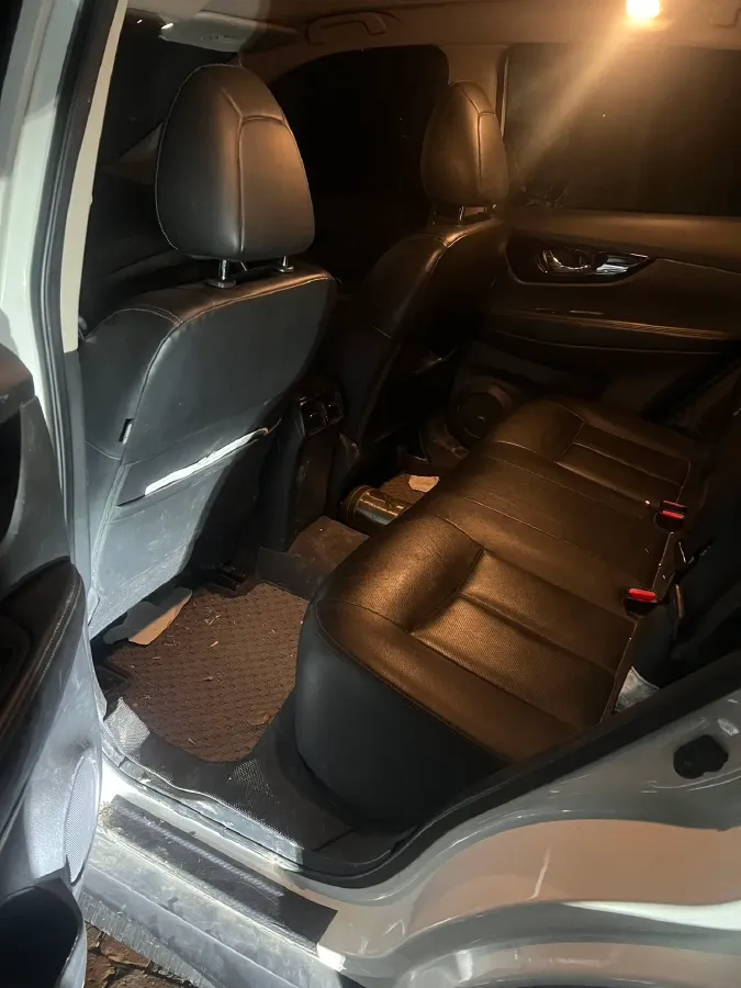 2021 Nissan X-Trail 2.0L 151HP L4 CVT,autocango,china used car exporter,china ev exporter,chinese used car exporter,chinese used ev exporter