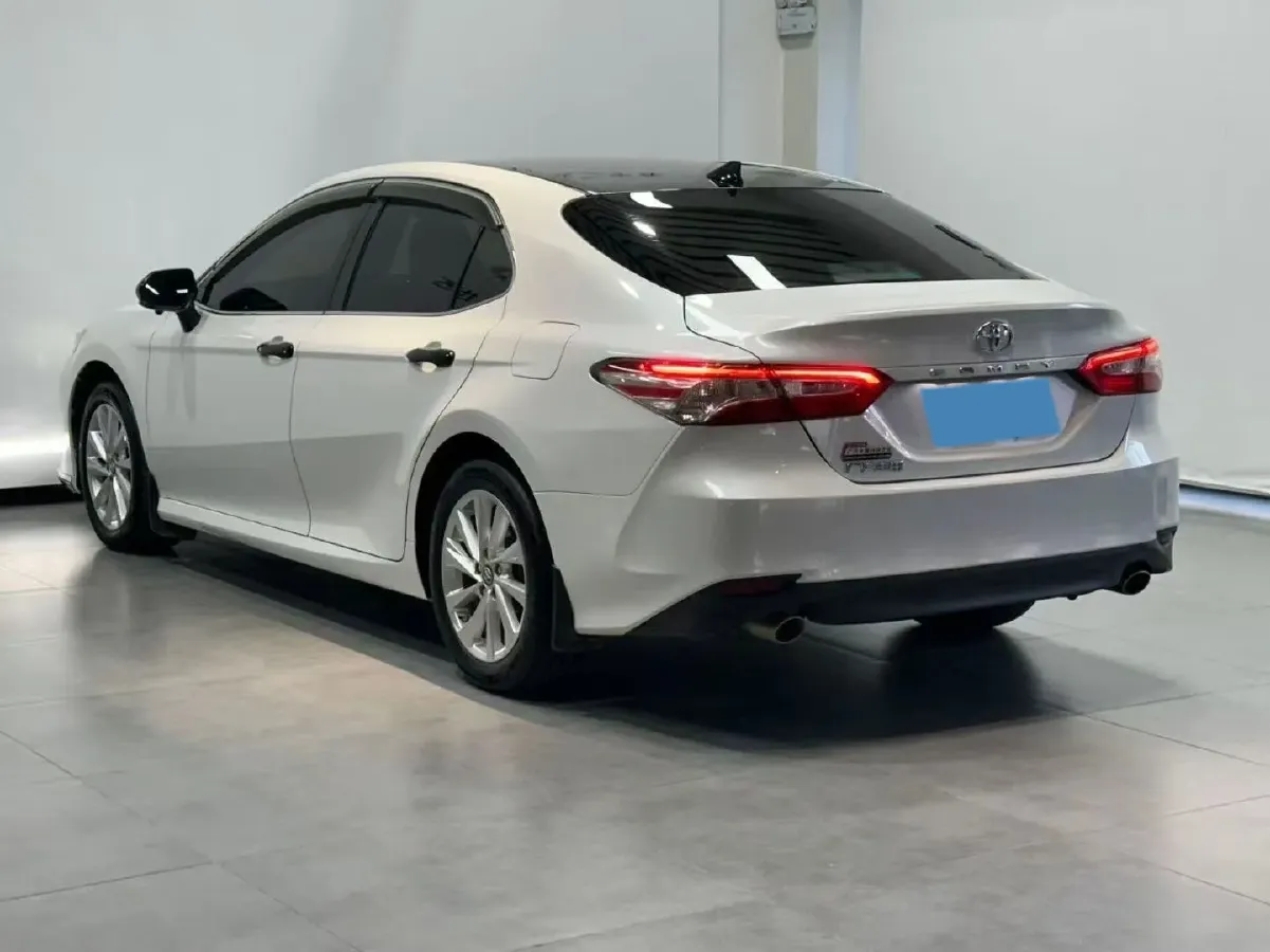 2023 Toyota Camry 2.0L 177HP L4 CVT,autocango,china used car exporter,china ev exporter,chinese used car exporter,chinese used ev exporter