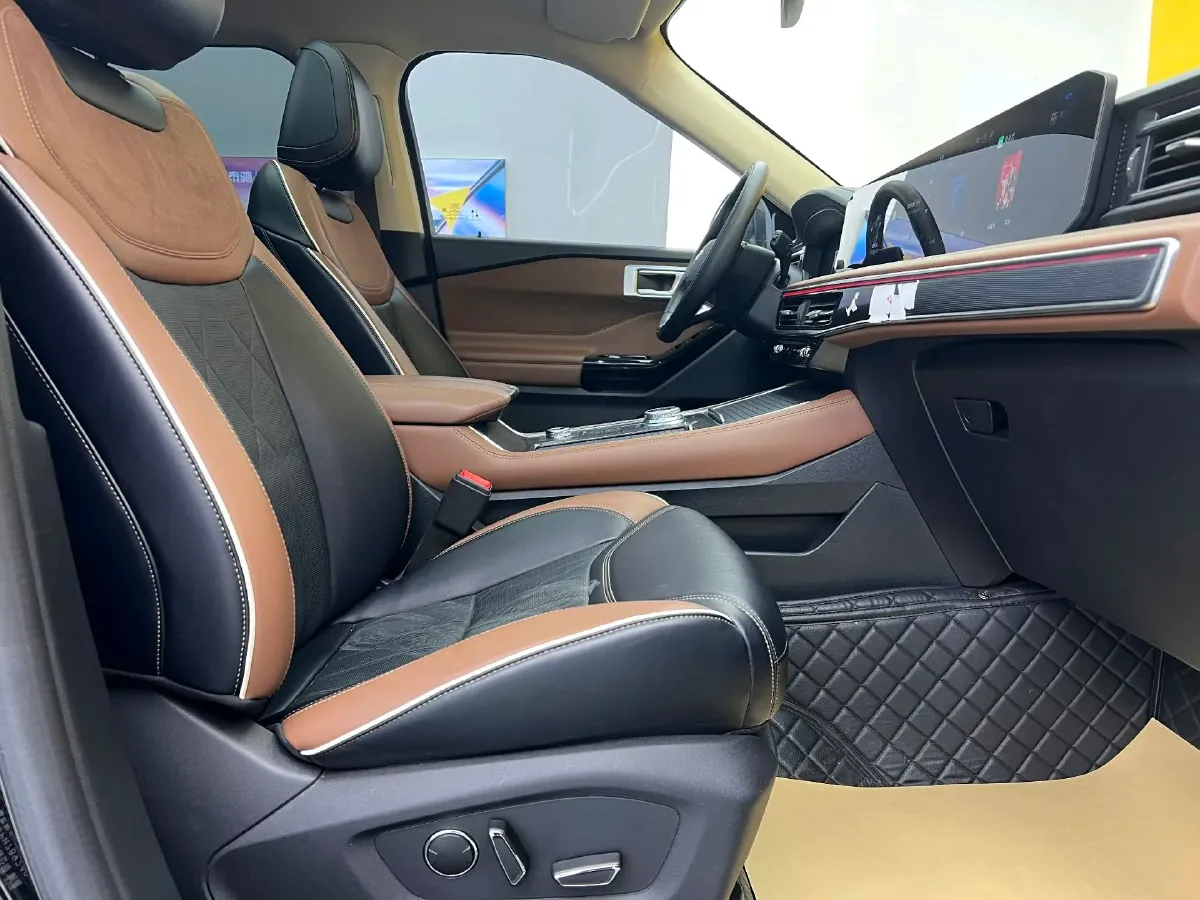 2023 Ford Explorer 2.3T 276HP L4 10AT,autocango,china used car exporter,china ev exporter,chinese used car exporter,chinese used ev exporter