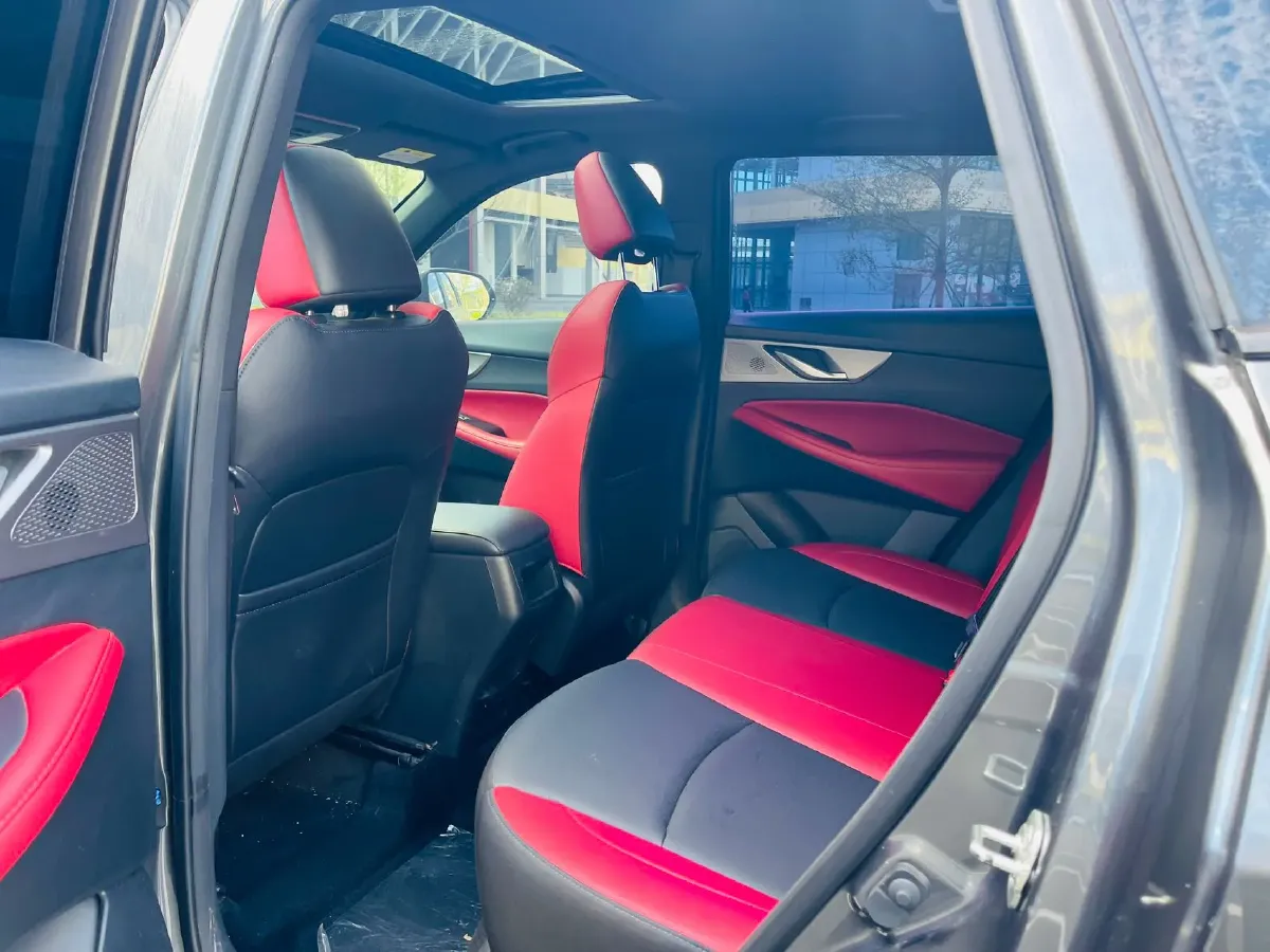 2021 ChangAn CS35 Plus 1.4T 160HP L4 7DCT,autocango,china used car exporter,china ev exporter,chinese used car exporter,chinese used ev exporter