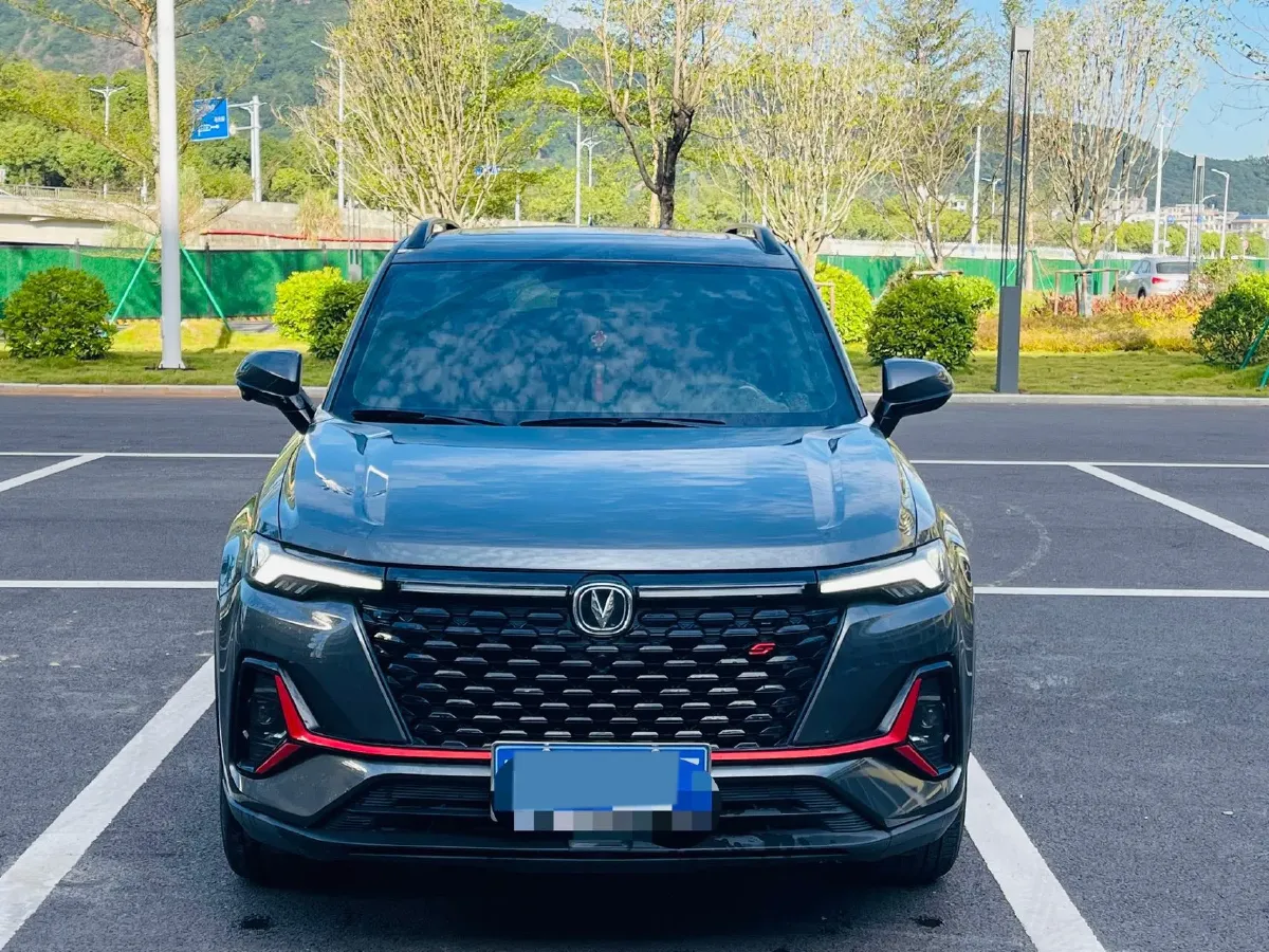 2021 ChangAn CS35 Plus 1.4T 160HP L4 7DCT,autocango,china used car exporter,china ev exporter,chinese used car exporter,chinese used ev exporter