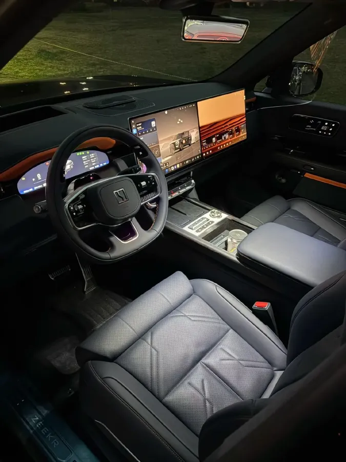 2025 Zeekr 9X 2.0T 279HP L4 1DHT PHEV,autocango,china used car exporter,china ev exporter,chinese used car exporter,chinese used ev exporter