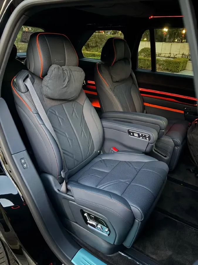 2025 Zeekr 9X 2.0T 279HP L4 1DHT PHEV,autocango,china used car exporter,china ev exporter,chinese used car exporter,chinese used ev exporter