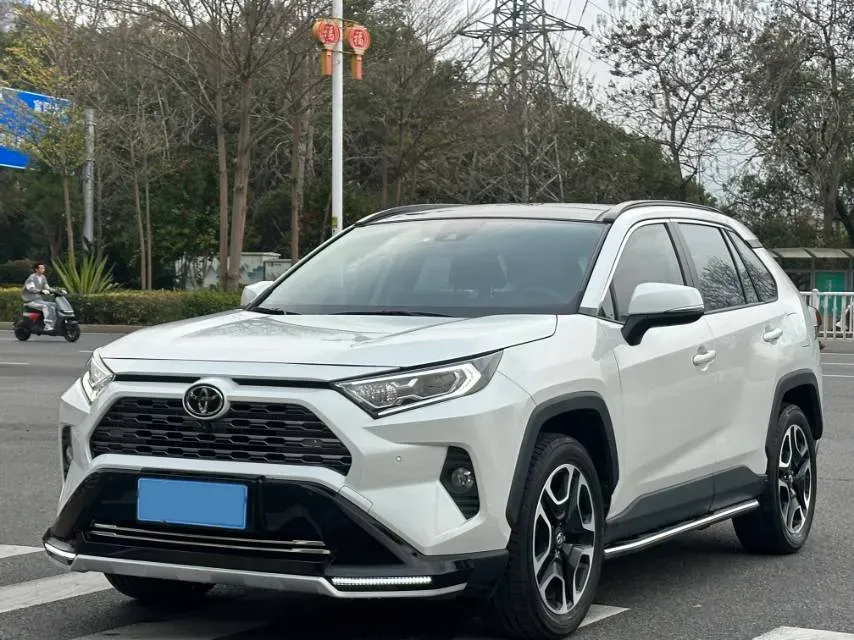 2021 Toyota RAV4 2.0L 171HP L4 CVT,autocango,china used car exporter,china ev exporter,chinese used car exporter,chinese used ev exporter