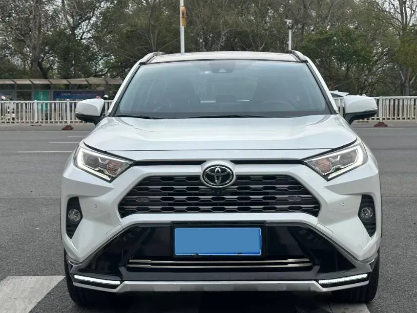 2021 Toyota RAV4 2.0L 171HP L4 CVT,autocango,china used car exporter,china ev exporter,chinese used car exporter,chinese used ev exporter
