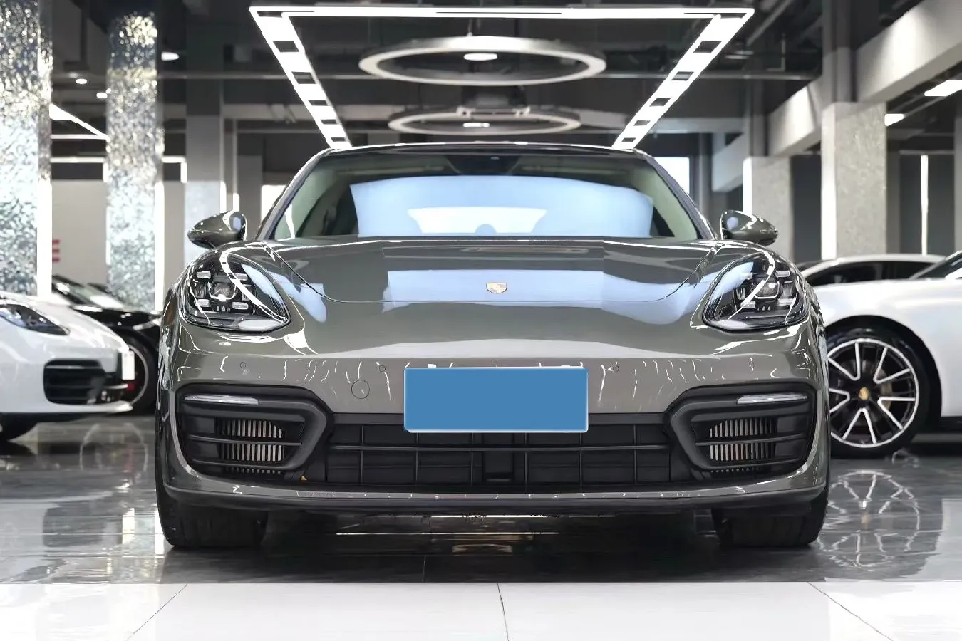 2021 Porsche Panamera 2.9T 330HP V6 8DCT,autocango,china used car exporter,china ev exporter,chinese used car exporter,chinese used ev exporter