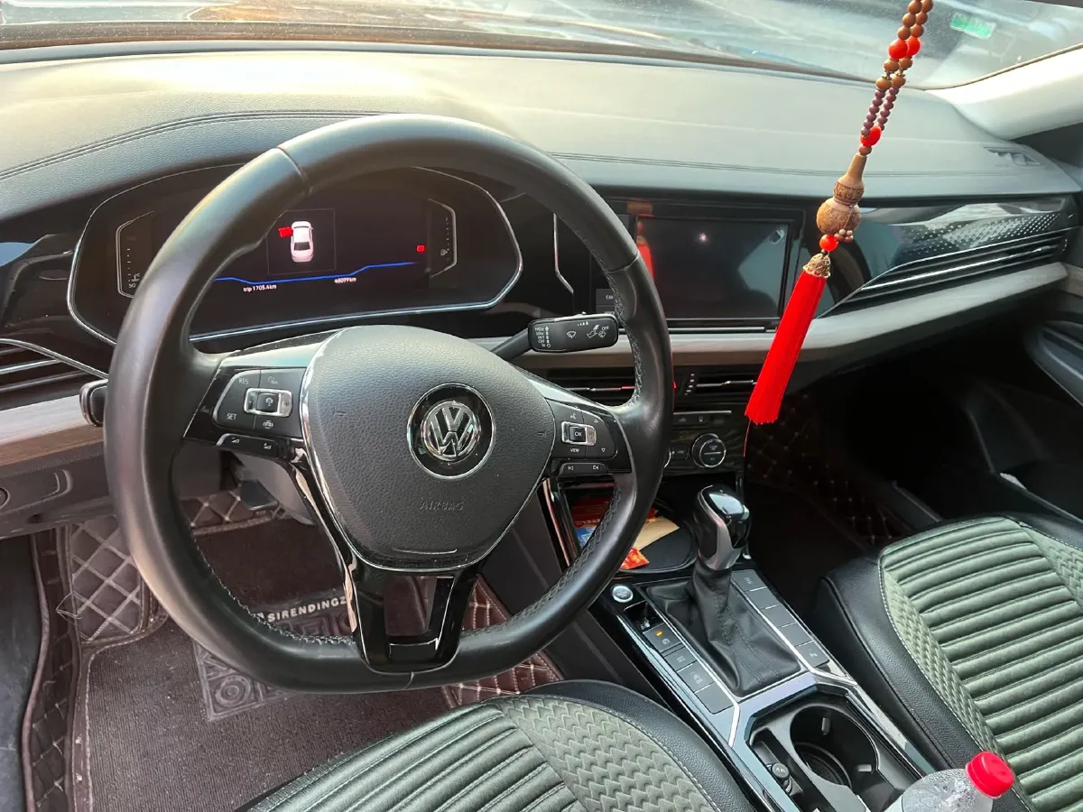 2019 Volvo V40 1.5T 152HP L4 6AT,autocango,china used car exporter,china ev exporter,chinese used car exporter,chinese used ev exporter