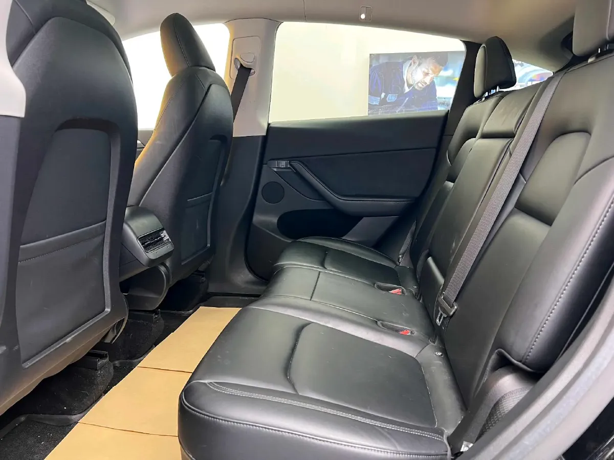 2022 Tesla Model Y BEV 60KWH,autocango,china used car exporter,china ev exporter,chinese used car exporter,chinese used ev exporter