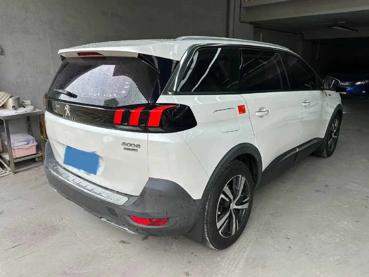 2019 Peugeot 5008 1.8T 204HP L4 6AT,autocango,china used car exporter,china ev exporter,chinese used car exporter,chinese used ev exporter