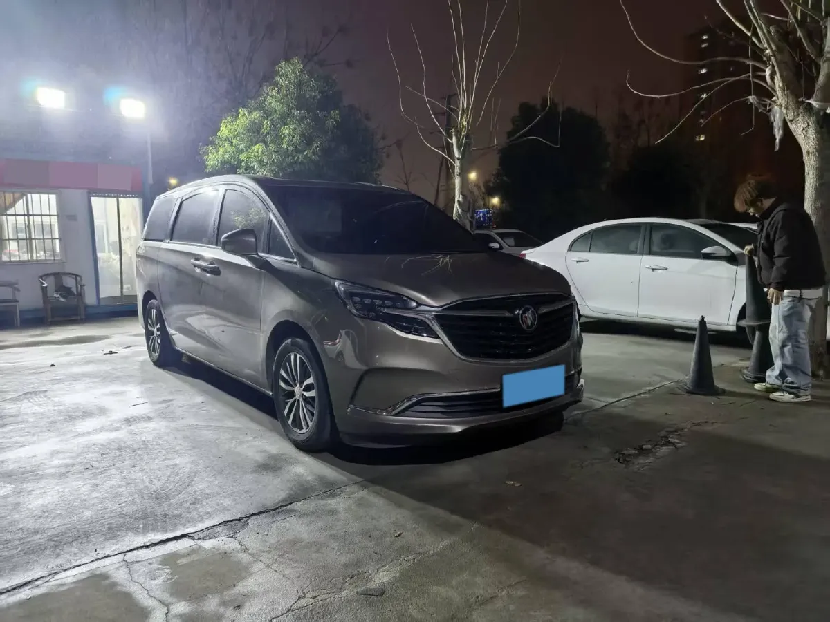 2021 Buick GL8 2.0T 237HP L4 9AT,autocango,china used car exporter,china ev exporter,chinese used car exporter,chinese used ev exporter