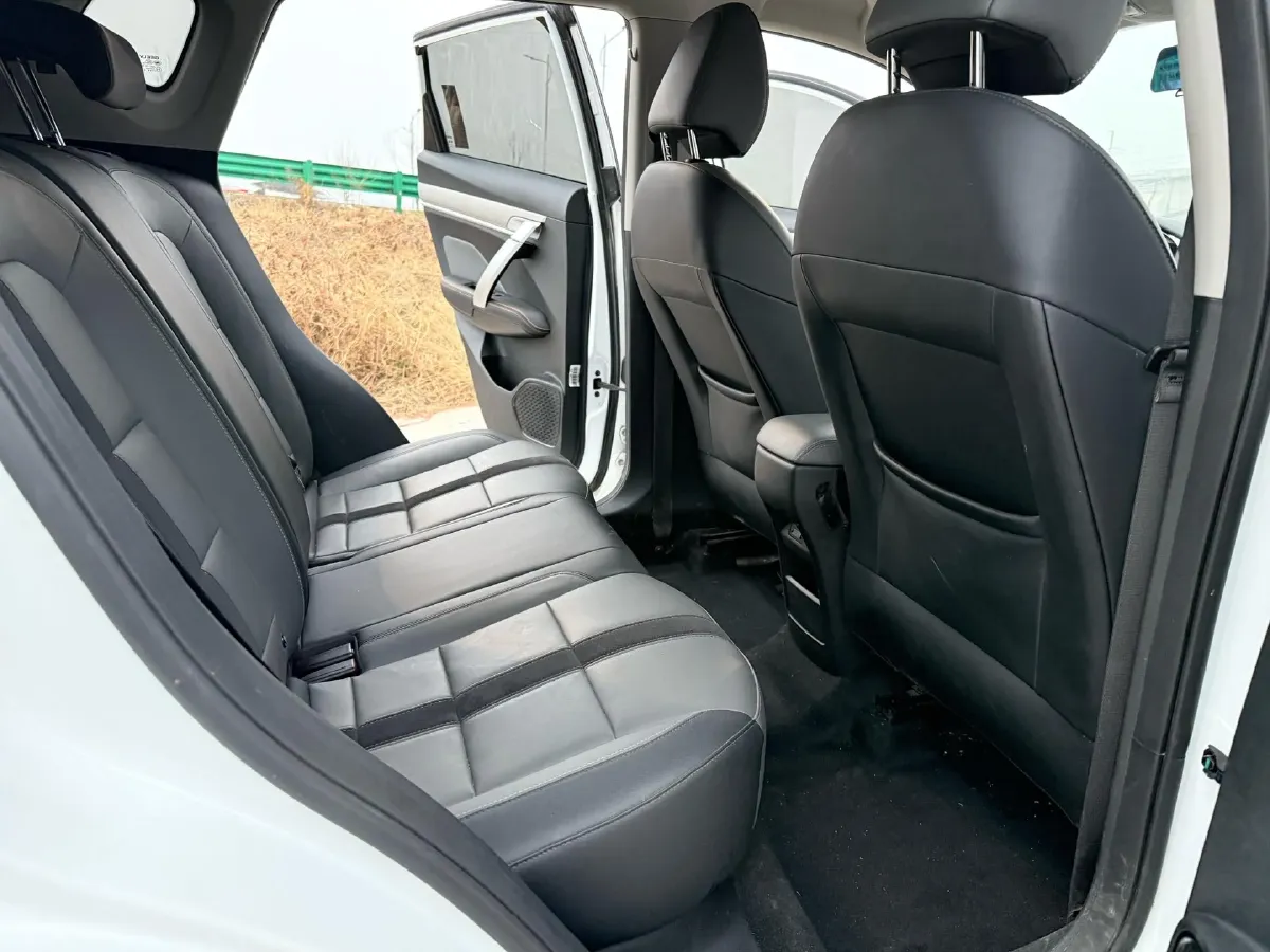 2023 Geely Coolray 1.4T 141HP L4 6MT,autocango,china used car exporter,china ev exporter,chinese used car exporter,chinese used ev exporter