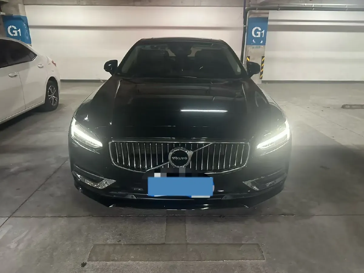 2024 Volvo S90 2.0T 250HP L4 8AT,autocango,china used car exporter,china ev exporter,chinese used car exporter,chinese used ev exporter