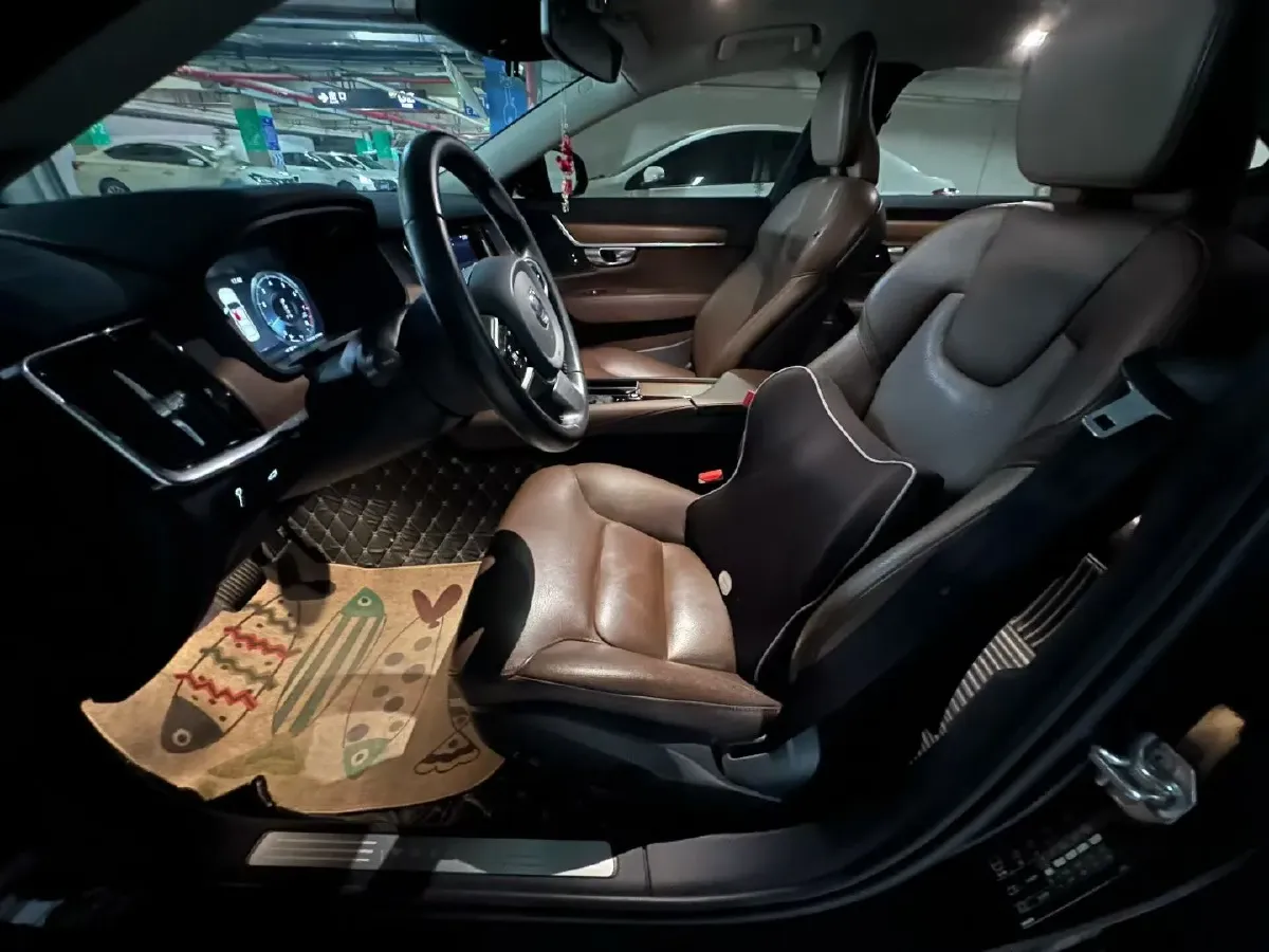 2024 Volvo S90 2.0T 250HP L4 8AT,autocango,china used car exporter,china ev exporter,chinese used car exporter,chinese used ev exporter