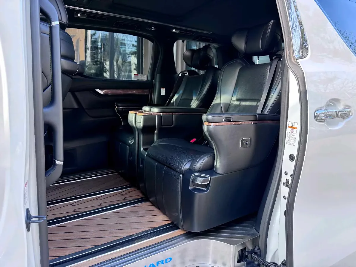 2015 Toyota Alphard 3.5L 275HP V6 6AT,autocango,china used car exporter,china ev exporter,chinese used car exporter,chinese used ev exporter