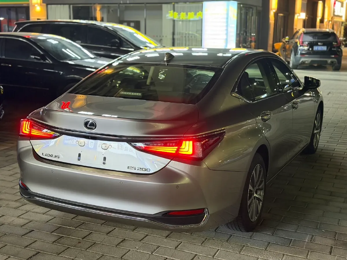 2020 Lexus ES 2.0L 173HP L4 CVT,autocango,china used car exporter,china ev exporter,chinese used car exporter,chinese used ev exporter