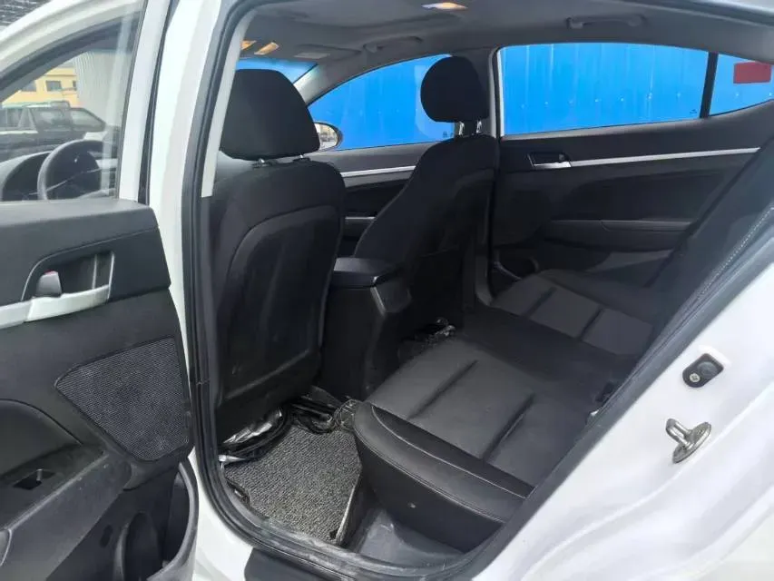 2016 Hyundai Elantra 1.6L 128HP L4 6MT,autocango,china used car exporter,china ev exporter,chinese used car exporter,chinese used ev exporter