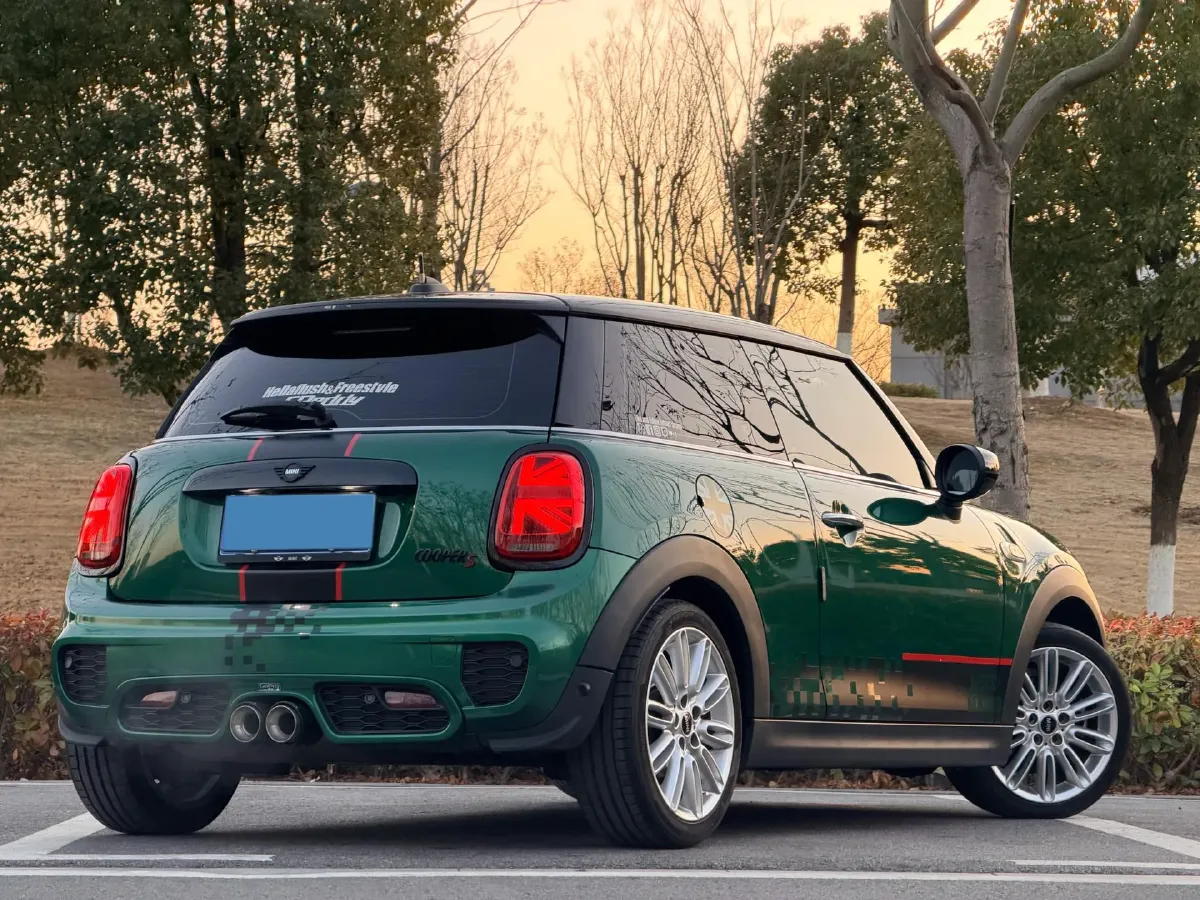 2021 MINI MINI 1.5T 136HP L3 7DCT,autocango,china used car exporter,china ev exporter,chinese used car exporter,chinese used ev exporter