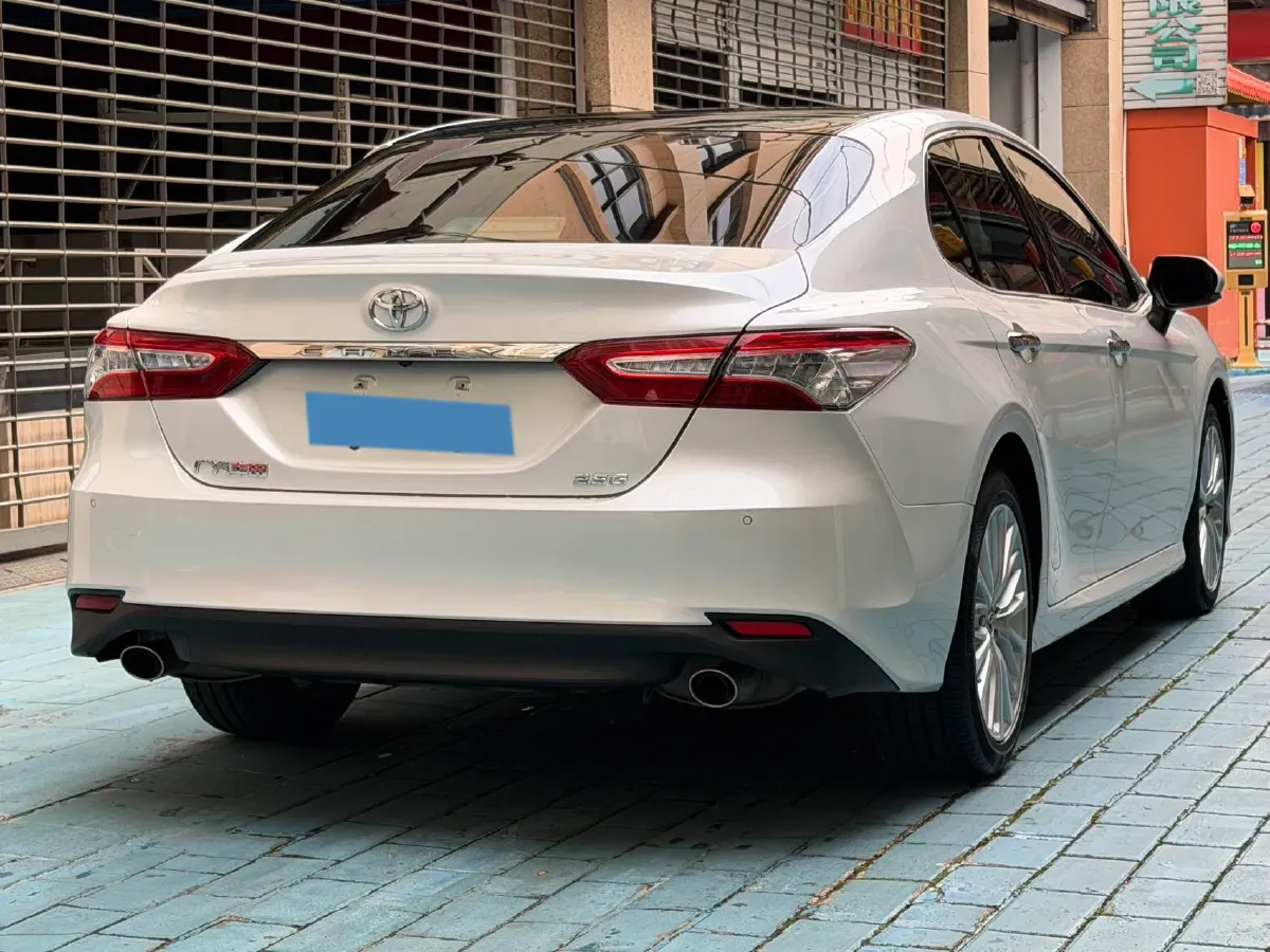 2021 Toyota Camry 2.5L 209HP L4 8AT,autocango,china used car exporter,china ev exporter,chinese used car exporter,chinese used ev exporter