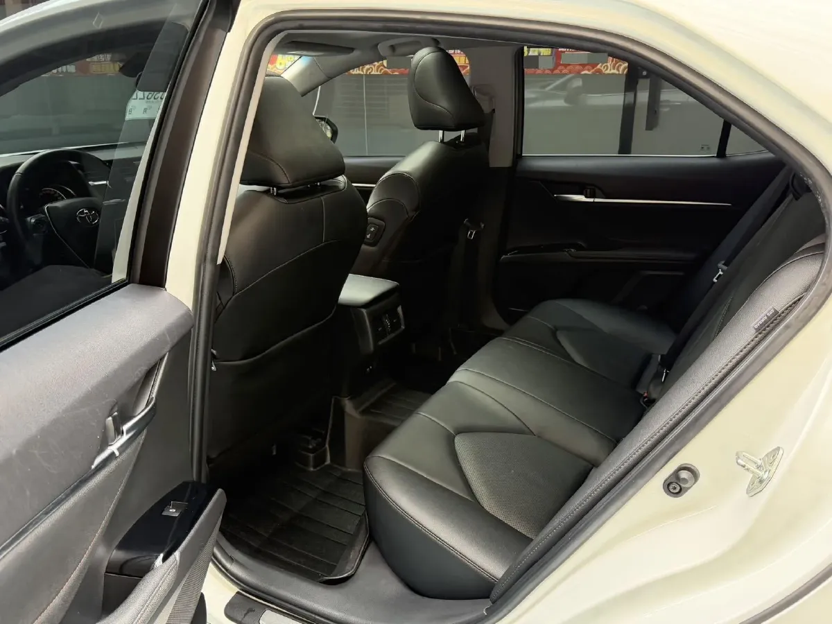 2021 Toyota Camry 2.5L 209HP L4 8AT,autocango,china used car exporter,china ev exporter,chinese used car exporter,chinese used ev exporter