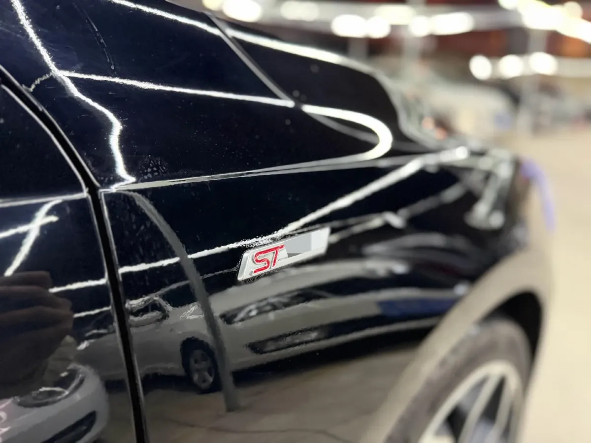 2019 Ford Focus 1.5T 184HP L3 8AT,autocango,china used car exporter,china ev exporter,chinese used car exporter,chinese used ev exporter