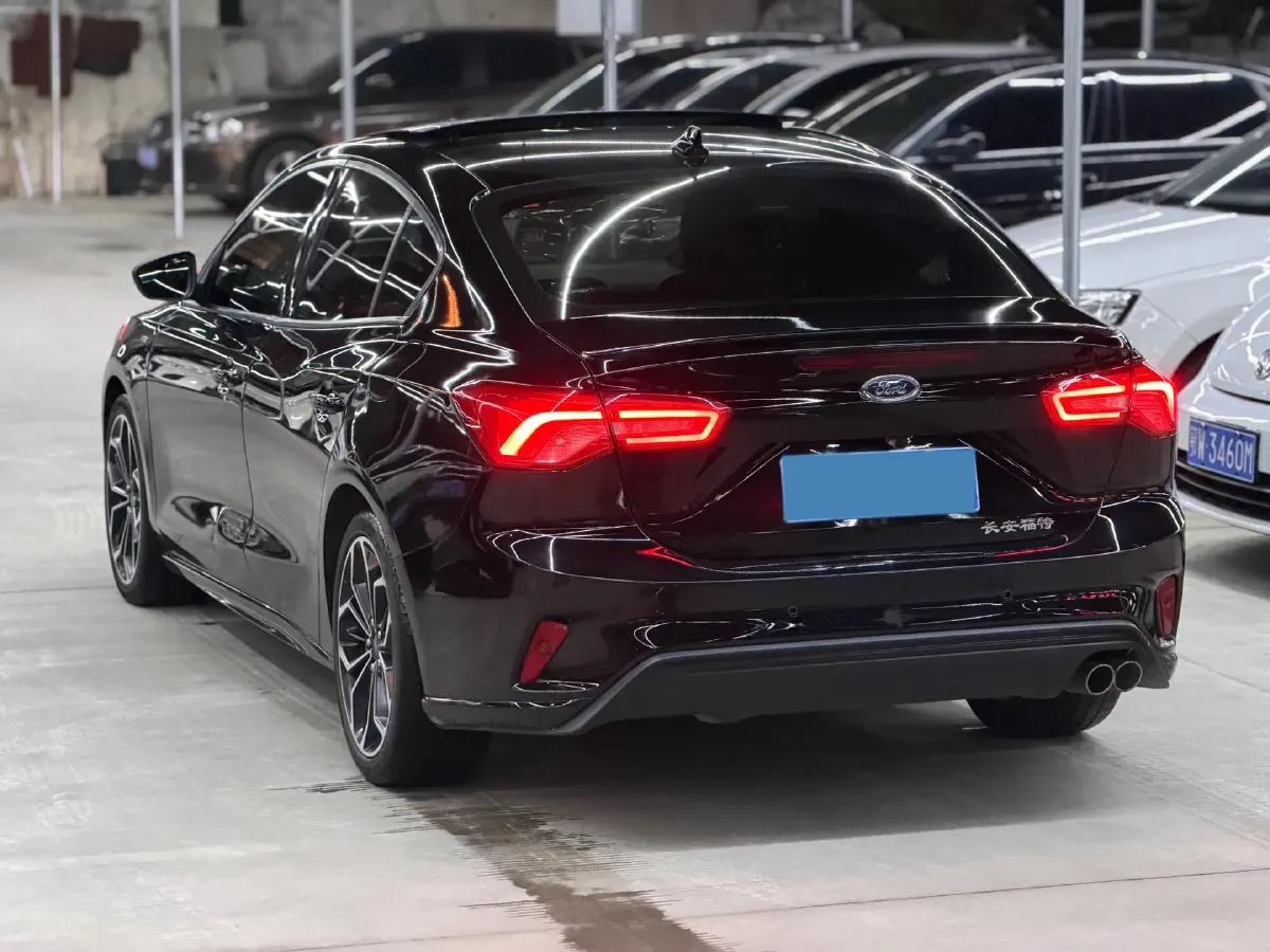 2019 Ford Focus 1.5T 184HP L3 8AT,autocango,china used car exporter,china ev exporter,chinese used car exporter,chinese used ev exporter