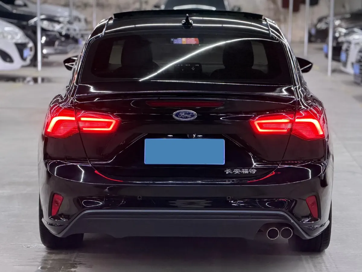 2019 Ford Focus 1.5T 184HP L3 8AT,autocango,china used car exporter,china ev exporter,chinese used car exporter,chinese used ev exporter