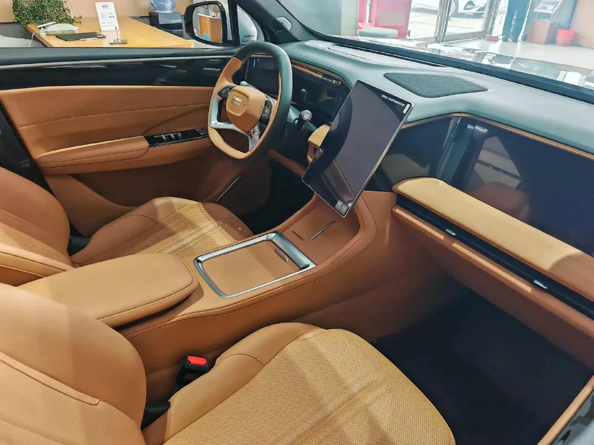 2025 Geely Galaxy L7 1.5L 112HP L4 1DHT PHEV 18.4KWH,autocango,china used car exporter,china ev exporter,chinese used car exporter,chinese used ev exporter