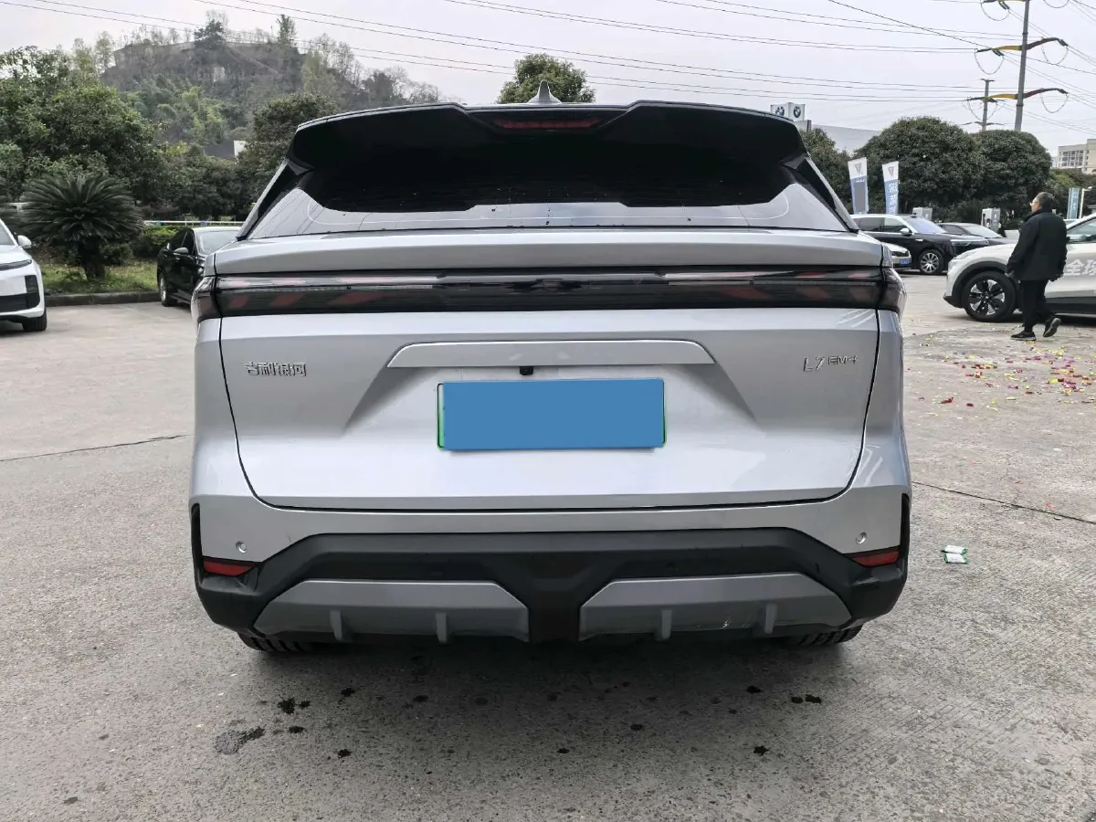 2025 Geely Galaxy L7 1.5L 112HP L4 1DHT PHEV 18.4KWH,autocango,china used car exporter,china ev exporter,chinese used car exporter,chinese used ev exporter