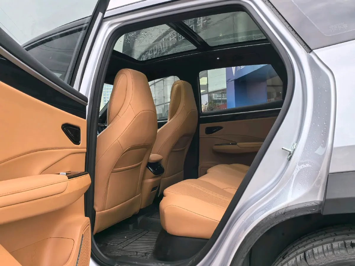 2025 Geely Galaxy L7 1.5L 112HP L4 1DHT PHEV 18.4KWH,autocango,china used car exporter,china ev exporter,chinese used car exporter,chinese used ev exporter