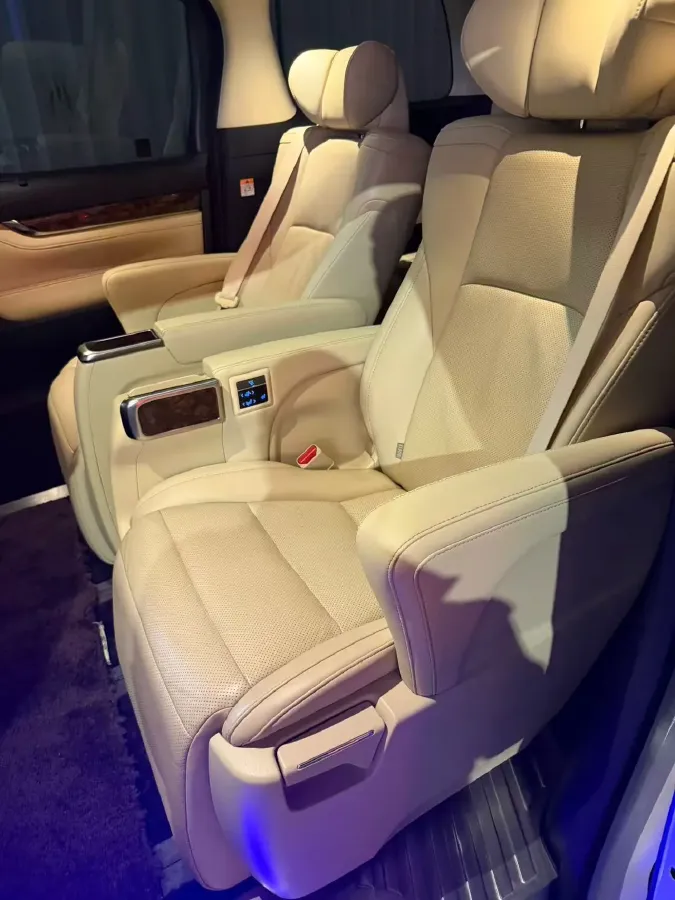 2021 Toyota Alphard 2.5L 117HP L4 E-CVT Hybrid,autocango,china used car exporter,china ev exporter,chinese used car exporter,chinese used ev exporter