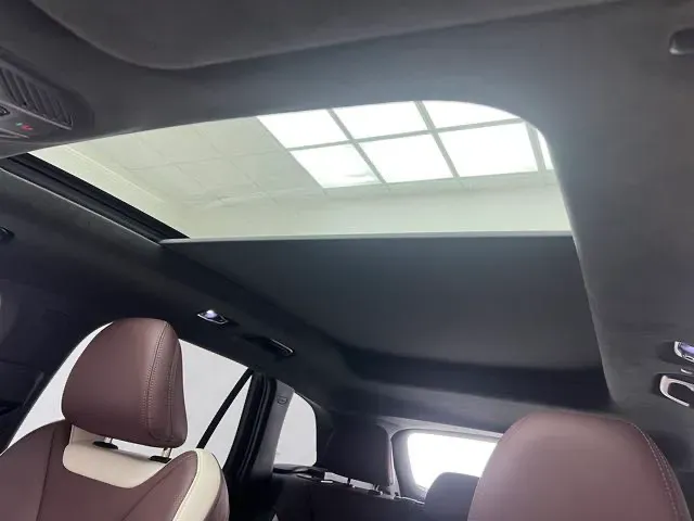 2021 Geely Monjaro 2.0T 218HP L4 7DCT,autocango,china used car exporter,china ev exporter,chinese used car exporter,chinese used ev exporter