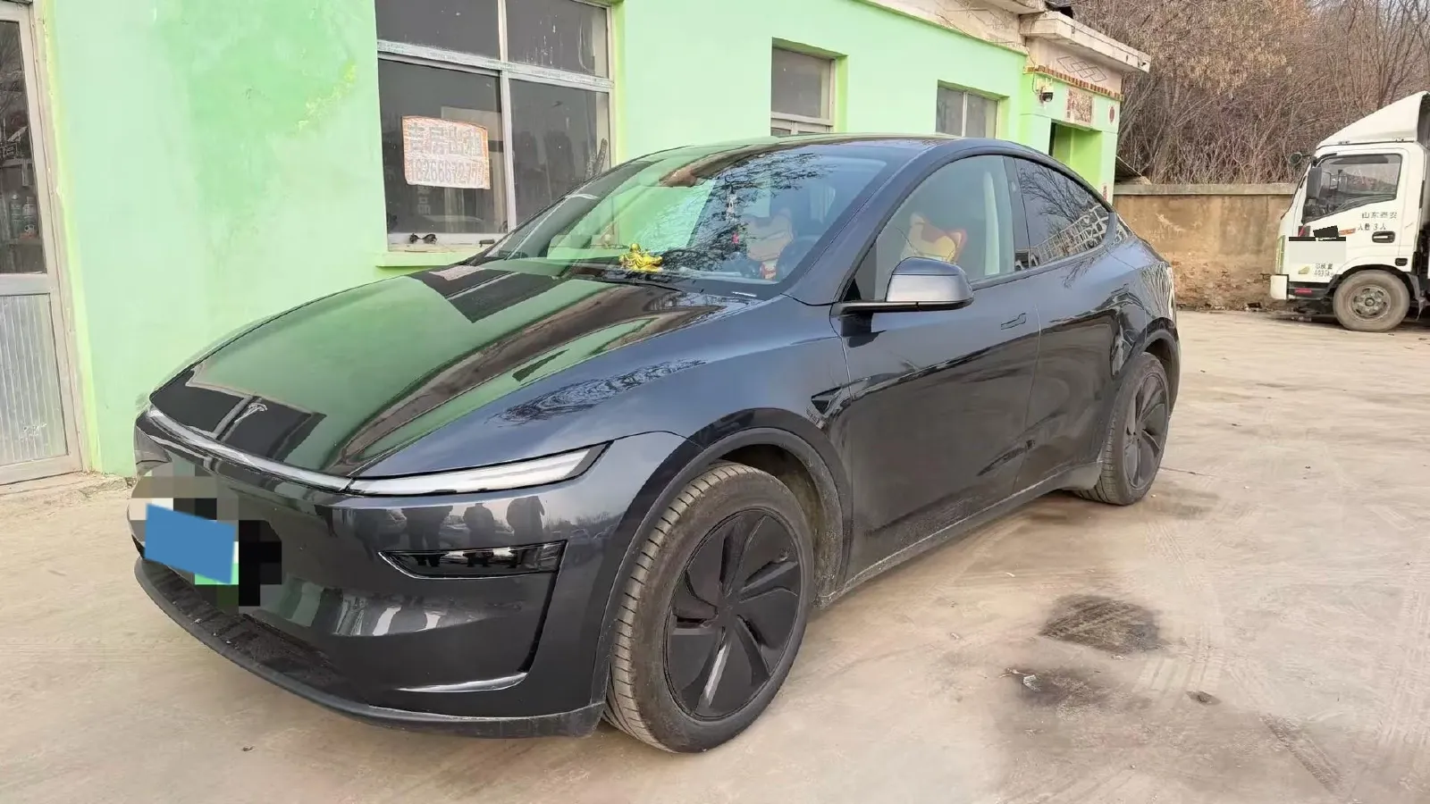 2025 Tesla Model Y BEV 78.4KWH,autocango,china used car exporter,china ev exporter,chinese used car exporter,chinese used ev exporter