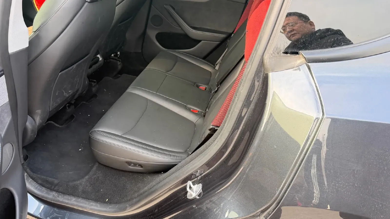 2025 Tesla Model Y BEV 78.4KWH,autocango,china used car exporter,china ev exporter,chinese used car exporter,chinese used ev exporter