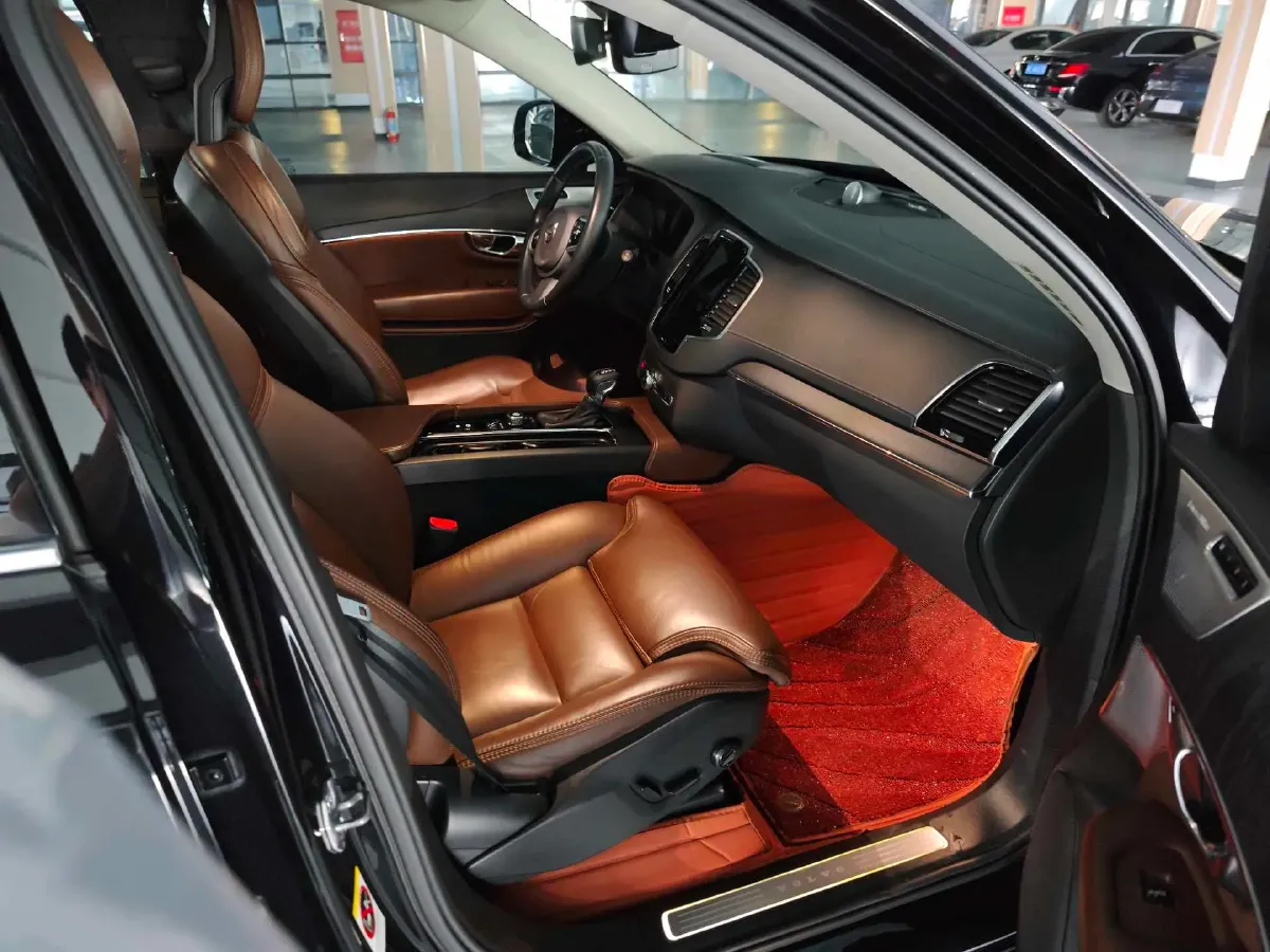 2020 Volvo XC90 2.0T 310HP L4 8AT,autocango,china used car exporter,china ev exporter,chinese used car exporter,chinese used ev exporter