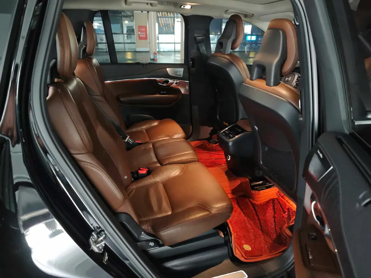 2020 Volvo XC90 2.0T 310HP L4 8AT,autocango,china used car exporter,china ev exporter,chinese used car exporter,chinese used ev exporter