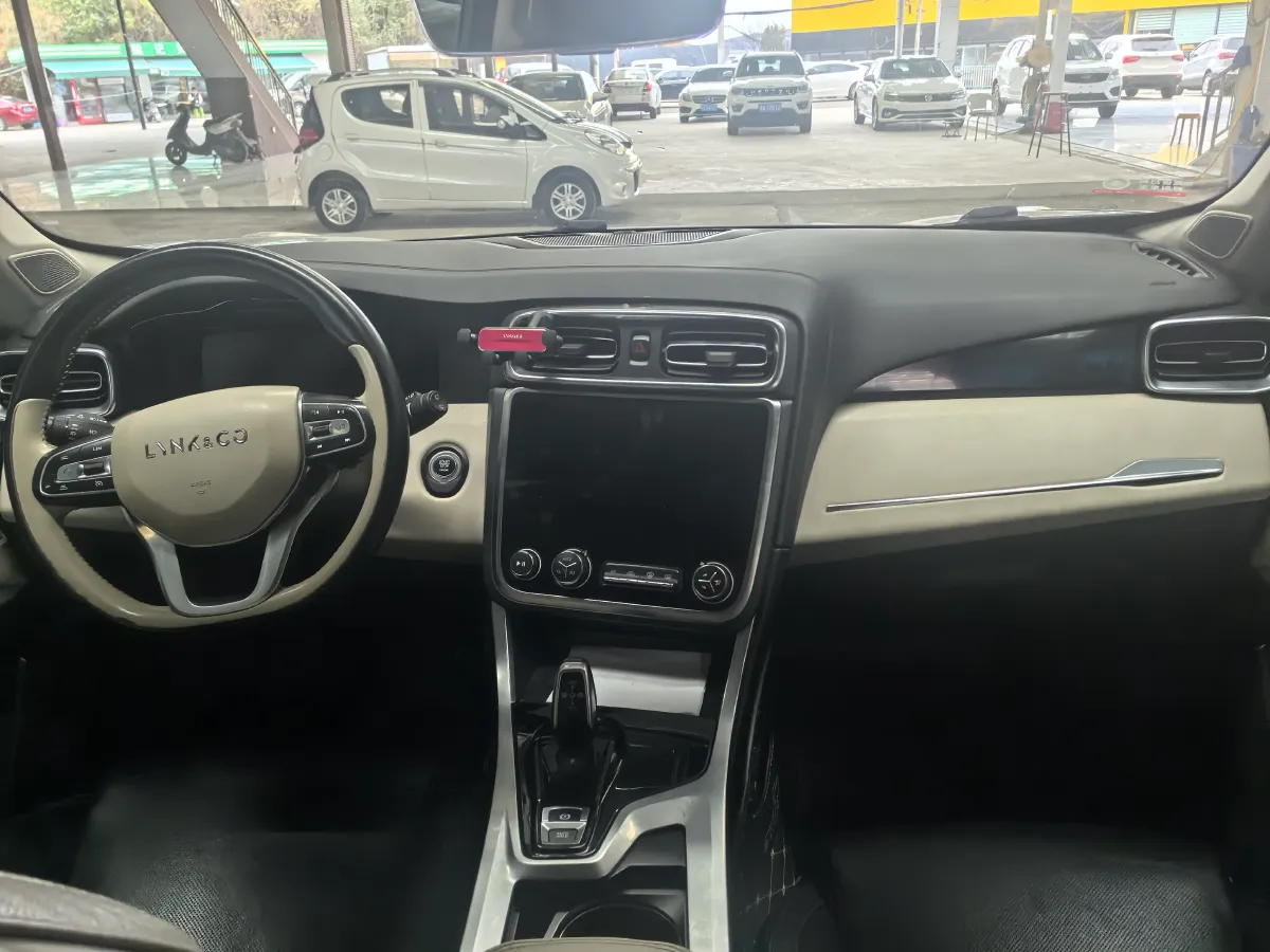 2019 LYNK&CO 01 2.0T 190HP L4 6AT,autocango,china used car exporter,china ev exporter,chinese used car exporter,chinese used ev exporter