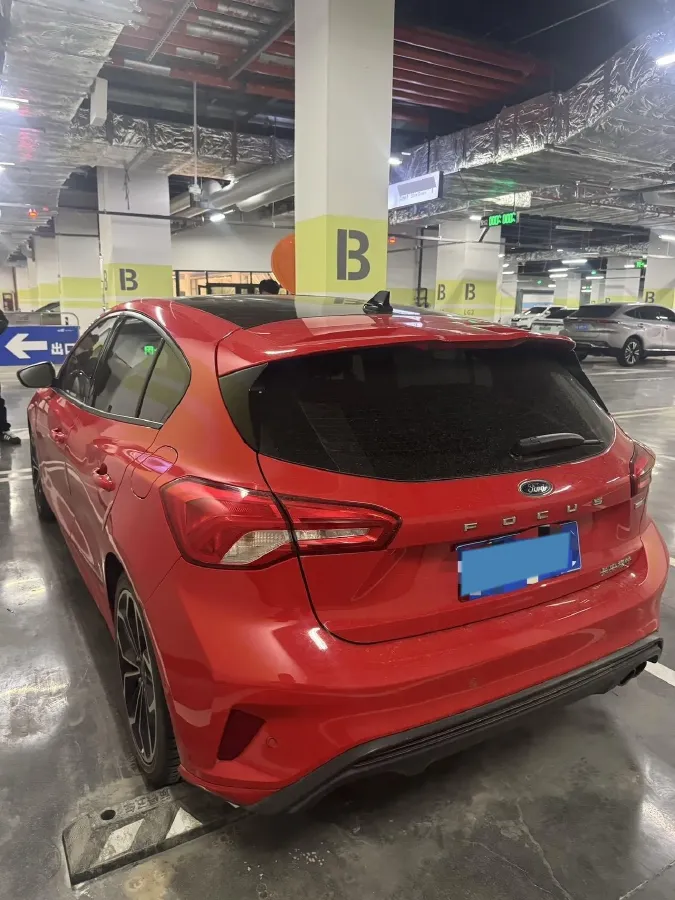 2019 Ford Focus 1.5T 184HP L3 8AT,autocango,china used car exporter,china ev exporter,chinese used car exporter,chinese used ev exporter