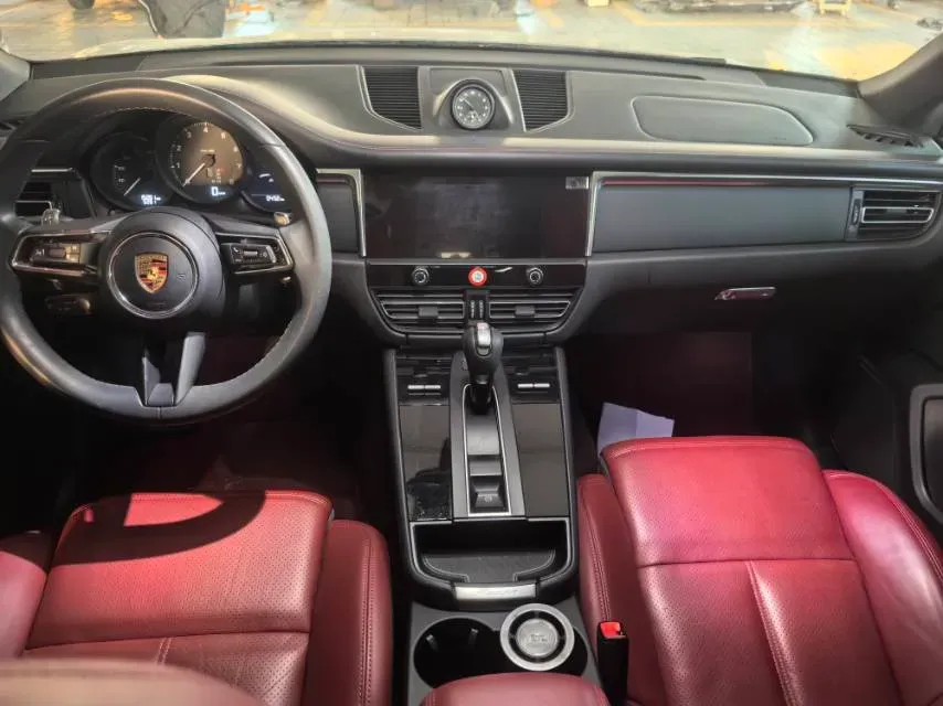 2023 Porsche Macan 2.0T 265HP L4 7DCT,autocango,china used car exporter,china ev exporter,chinese used car exporter,chinese used ev exporter
