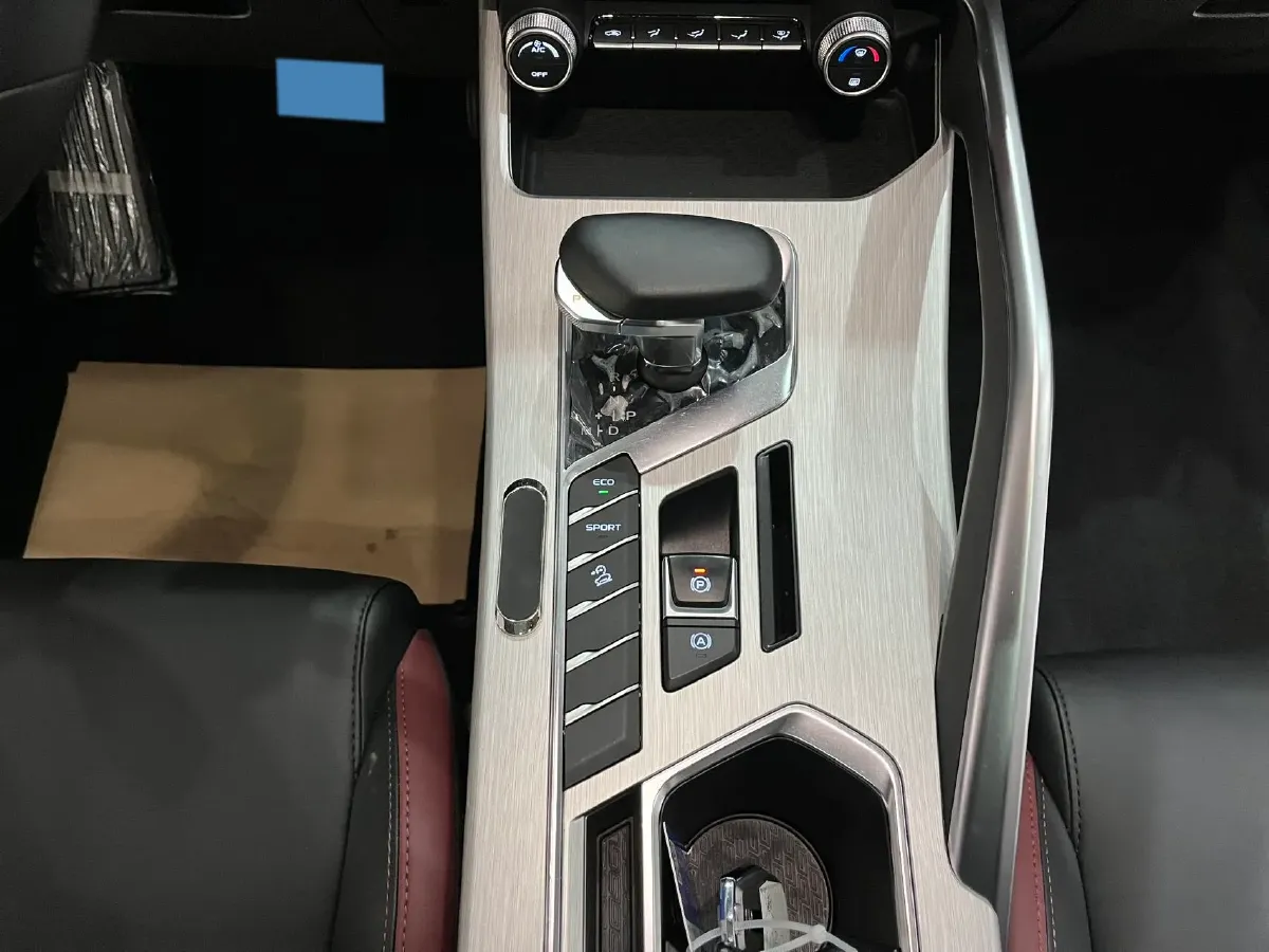 2021 Geely Coolray 1.4T 141HP L4 6DCT,autocango,china used car exporter,china ev exporter,chinese used car exporter,chinese used ev exporter