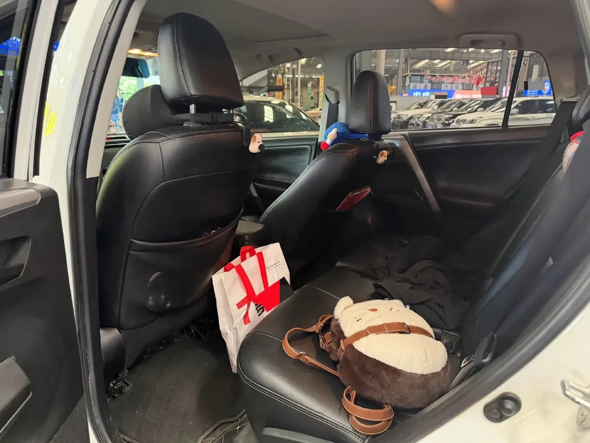 2018 Toyota RAV4 2.0L 151HP L4 CVT,autocango,china used car exporter,china ev exporter,chinese used car exporter,chinese used ev exporter