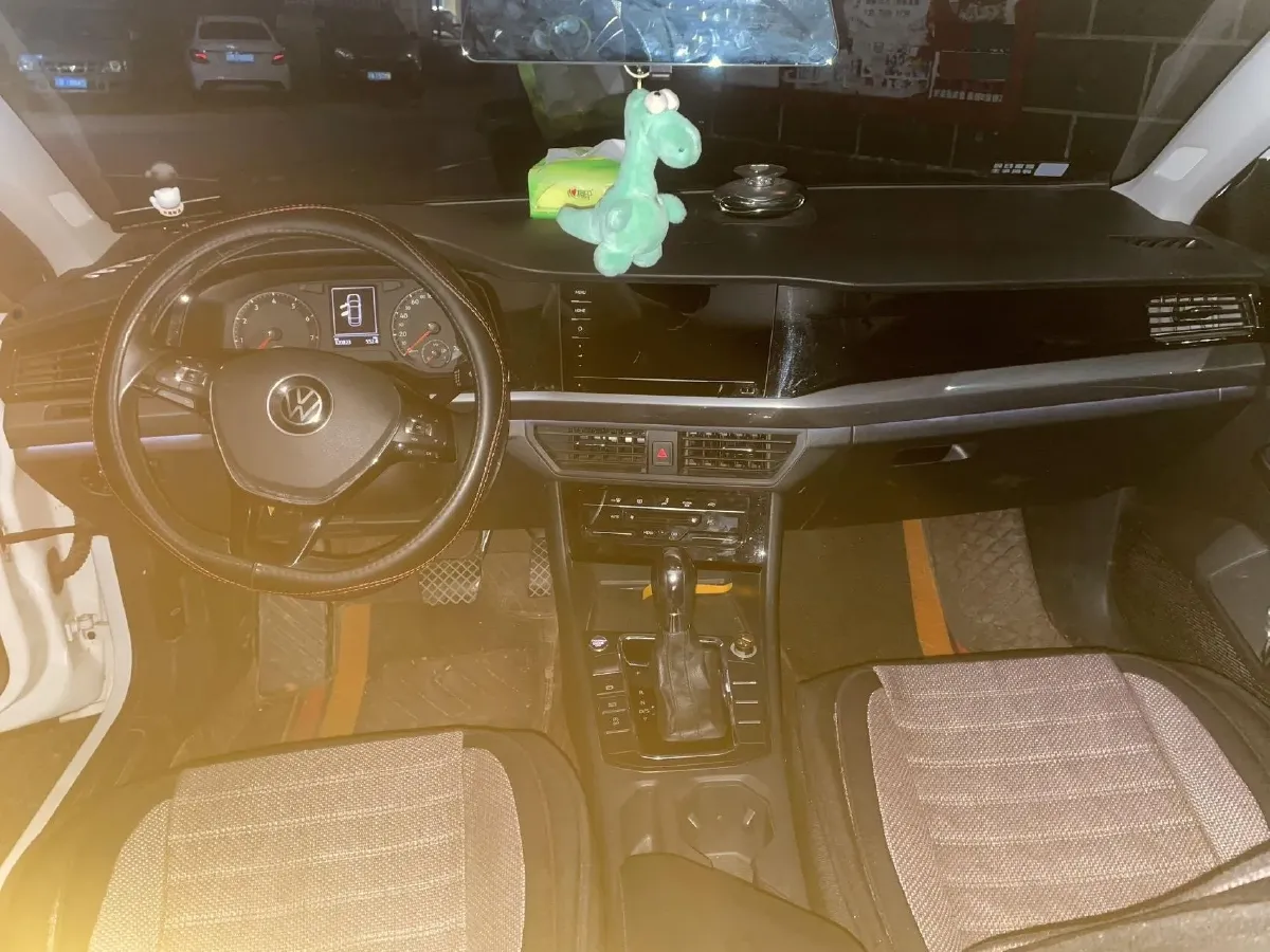 2021 Volkswagen Bora 1.5L 113HP L4 6AT,autocango,china used car exporter,china ev exporter,chinese used car exporter,chinese used ev exporter