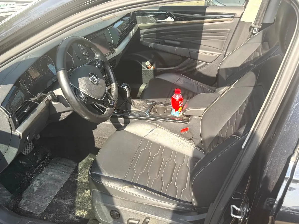 2020 Volkswagen Passat 2.0T 186HP L4 7DCT,autocango,china used car exporter,china ev exporter,chinese used car exporter,chinese used ev exporter