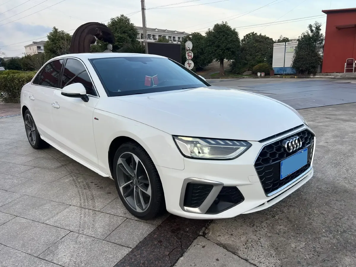 2020 Audi A4L 2.0T 190HP L4 7DCT,autocango,china used car exporter,china ev exporter,chinese used car exporter,chinese used ev exporter