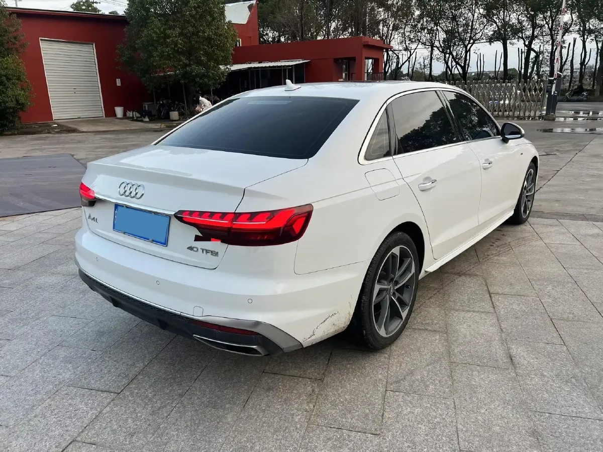 2020 Audi A4L 2.0T 190HP L4 7DCT,autocango,china used car exporter,china ev exporter,chinese used car exporter,chinese used ev exporter