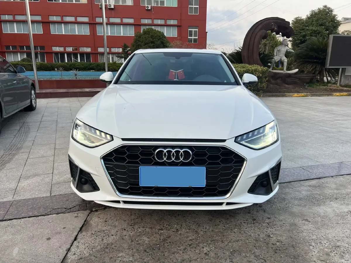 2020 Audi A4L 2.0T 190HP L4 7DCT,autocango,china used car exporter,china ev exporter,chinese used car exporter,chinese used ev exporter