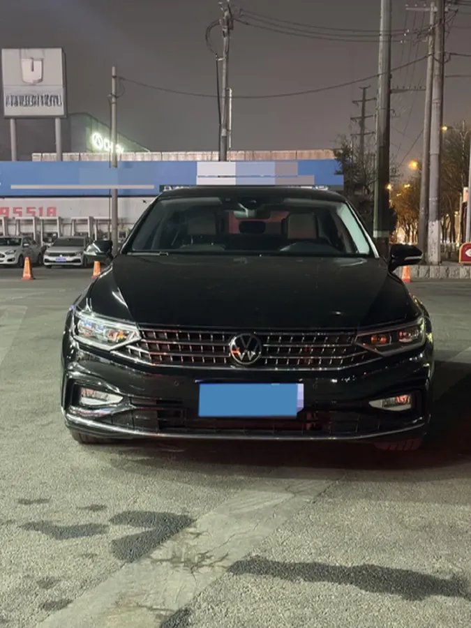 2024 Volkswagen Magotan 2.0T 186HP L4 7DCT,autocango,china used car exporter,china ev exporter,chinese used car exporter,chinese used ev exporter