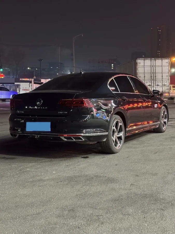 2024 Volkswagen Magotan 2.0T 186HP L4 7DCT,autocango,china used car exporter,china ev exporter,chinese used car exporter,chinese used ev exporter