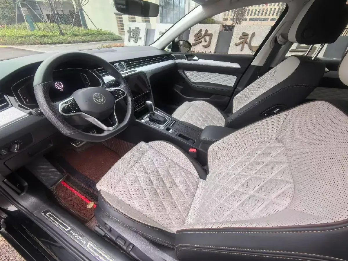2023 Volkswagen Magotan 2.0T 186HP L4 7DCT,autocango,china used car exporter,china ev exporter,chinese used car exporter,chinese used ev exporter